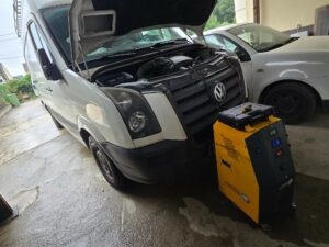 decalaminage sur volkswagen crafter et nissan qashqai1