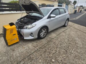 decalaminage sur toyota auris1