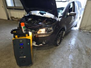 decalaminage sur volkswagen touran1
